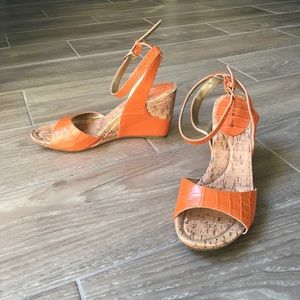 BONDOLINO Wedge Strap Sandals